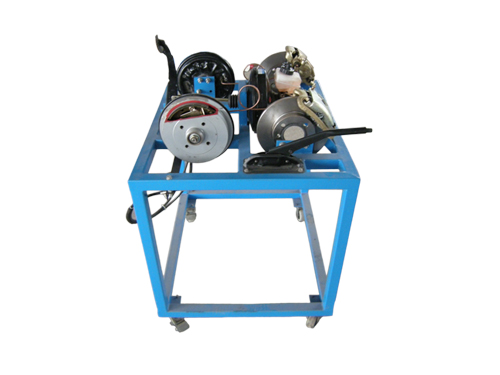 液壓制動(dòng)系統(tǒng)展示拆裝臺(tái)(圖1) 液壓制動(dòng)系統(tǒng)展示拆裝臺(tái)